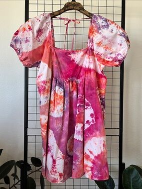 Upcycled 
Draper James Tie-Dye Puff Sleeve Dress - Pink, Orange & Purple